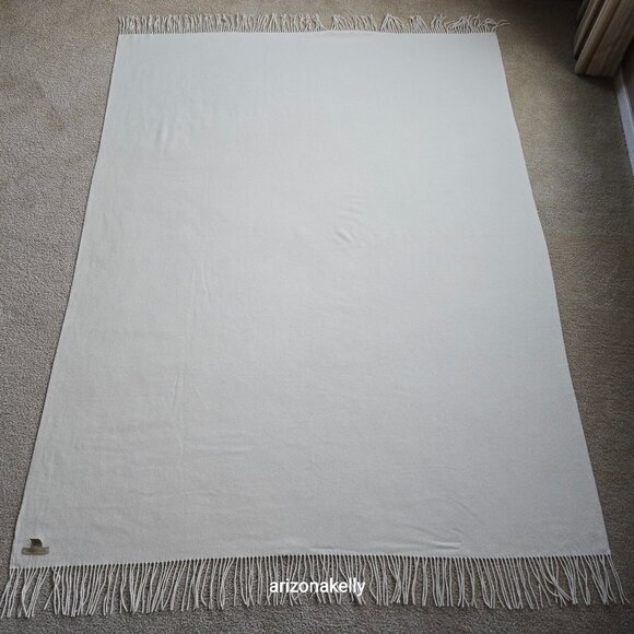 Banana Republic Cashmere Throw *MINOR MOTH DAMAGE* - Picture 1 of 14